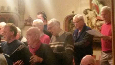 Reporter Kees Hoogendijk zingt mee